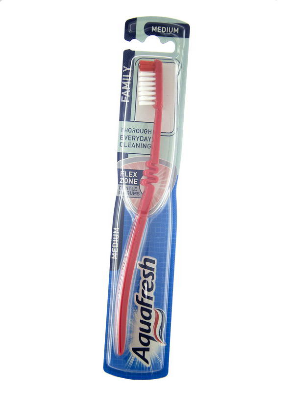 Aquafresh - აქვაფრეში კბილის ჯაგრისი Family 7553